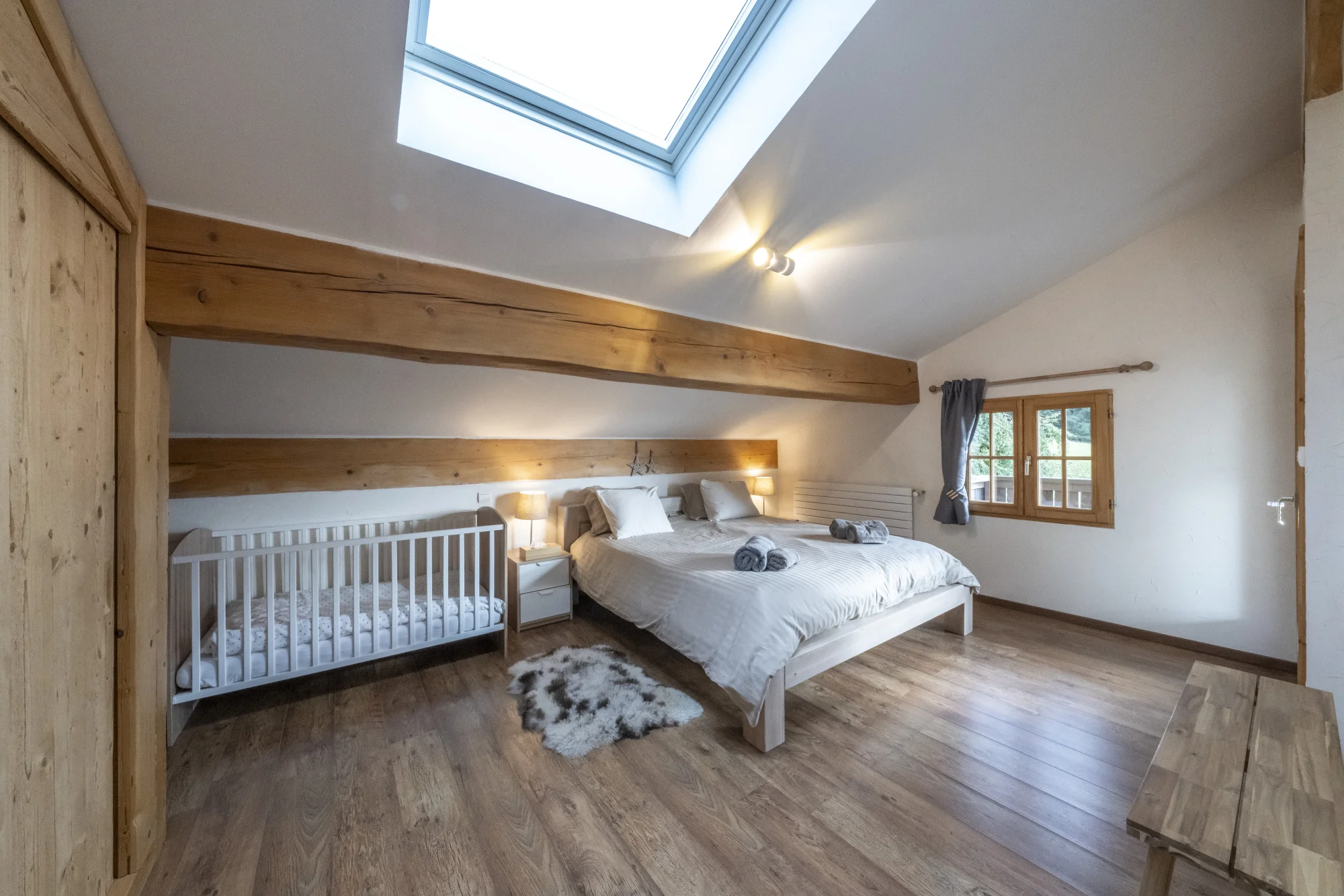Chambre principale lumineuse